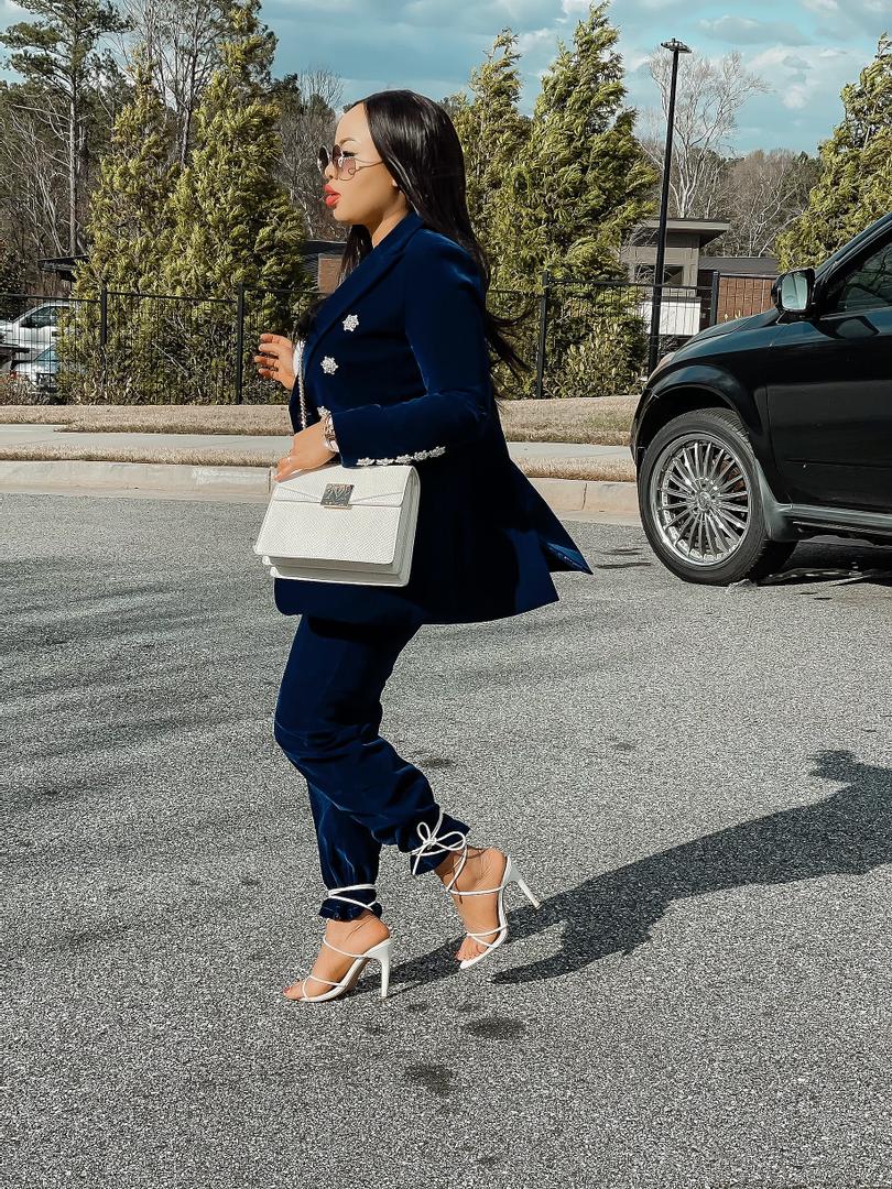 Scarlett Two-piece Suit Etiquettemode